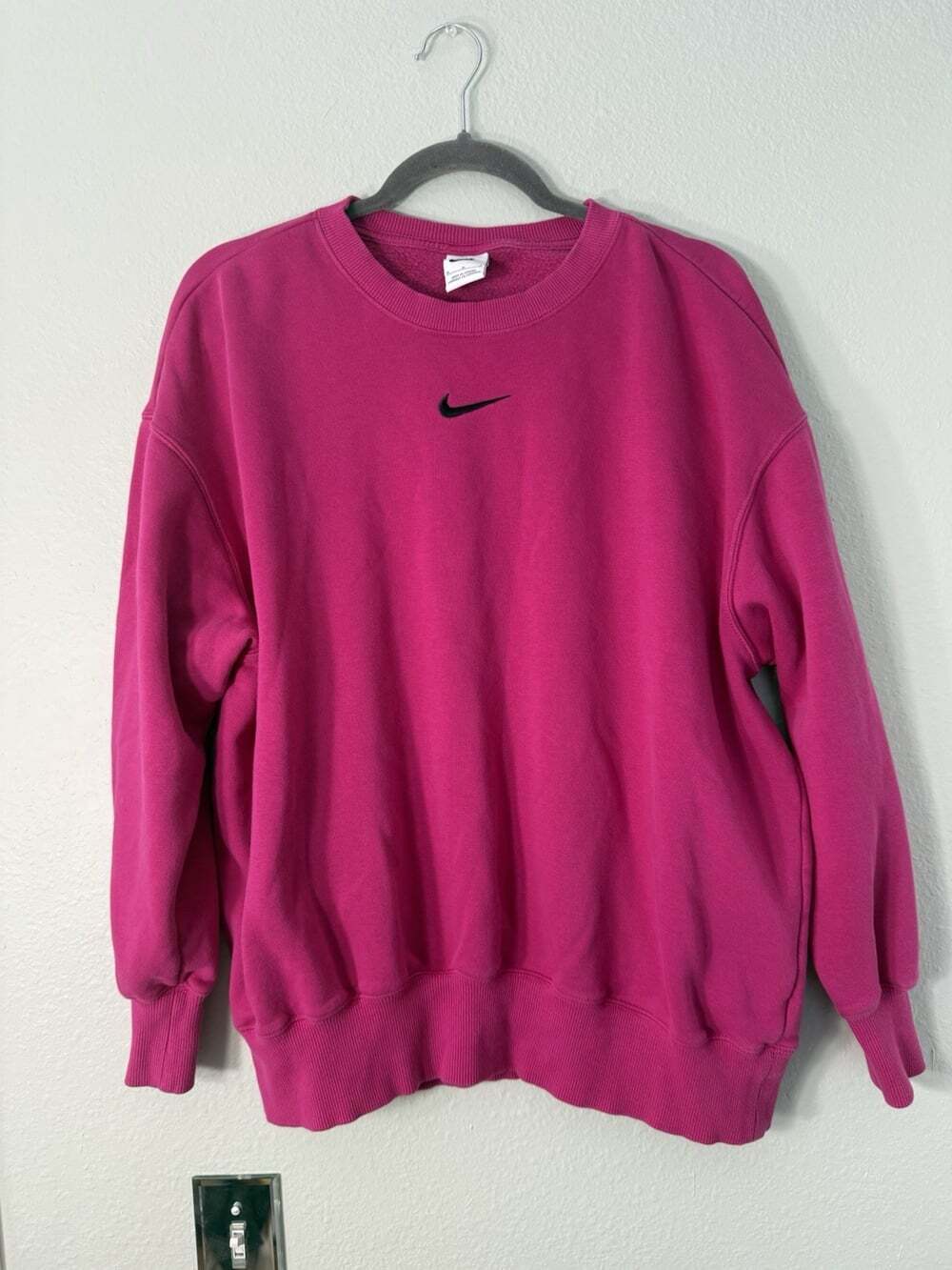 Nike Women’s Fleece Oversized Crew Neck - Logo Hot Pink Medium